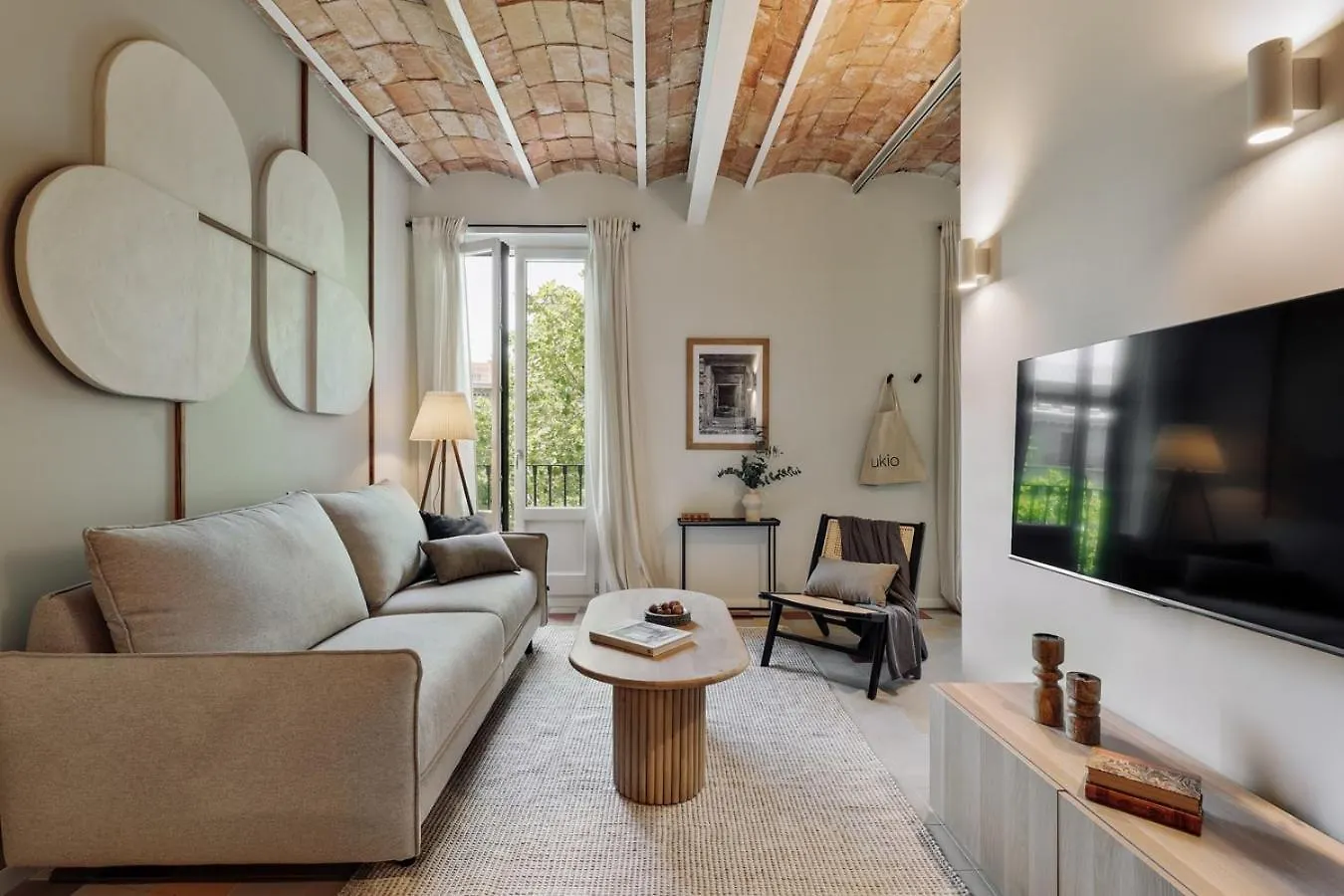 Nal - 2 Bedrooms, Office And Balcony In Eixample Dreta برشلونة